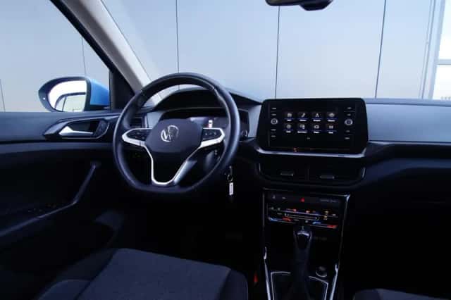 Volkswagen T-Cross (2024) thumbnail 2