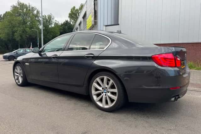 BMW 5-Serie (2010) thumbnail 5