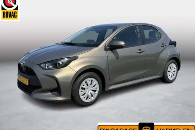Toyota Yaris (2024) thumbnail 2