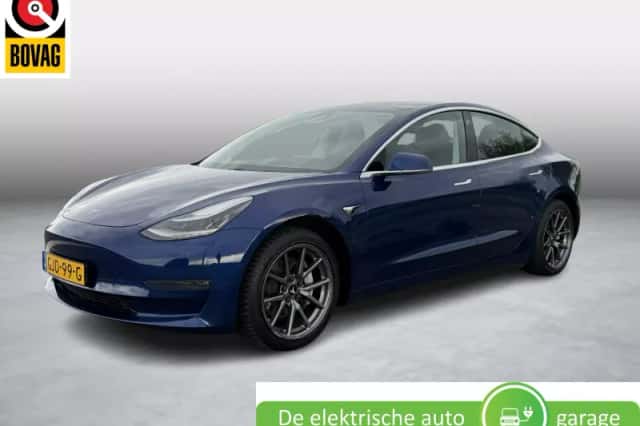 Tesla Model 3 (2020) thumbnail 2