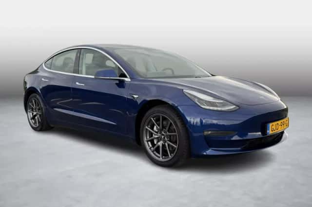 Tesla Model 3 (2020) thumbnail 4
