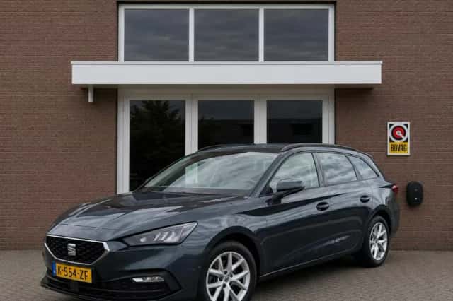 SEAT Leon Sportstourer (2021) thumbnail 1