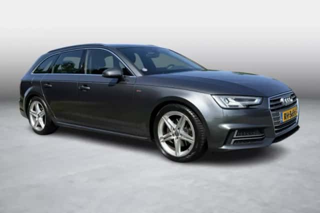 Audi A4 (2018) thumbnail 4