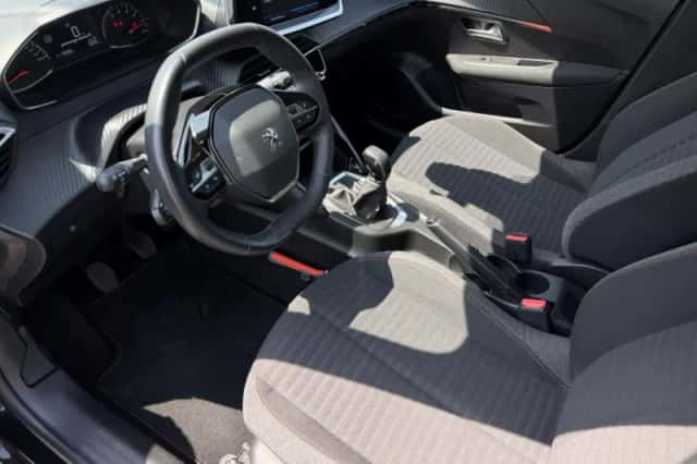 Peugeot 208 (2022) thumbnail 6