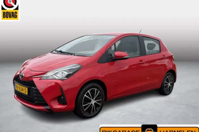 Toyota Yaris (2018) thumbnail 2