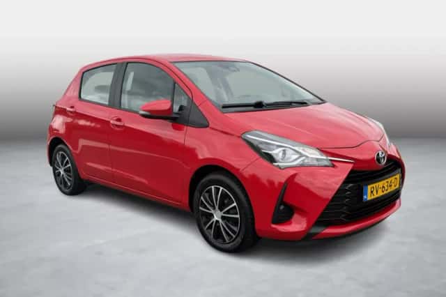 Toyota Yaris (2018) thumbnail 4