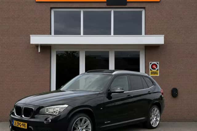 BMW X1 (2015) thumbnail 1