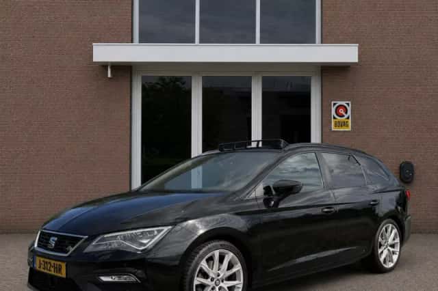 SEAT Leon (2017) thumbnail 1