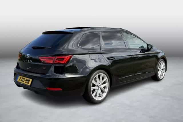 SEAT Leon (2017) thumbnail 5