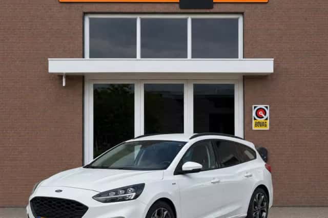 Ford Focus (2021) thumbnail 1