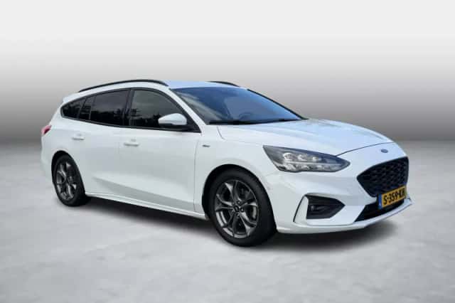 Ford Focus (2021) thumbnail 4