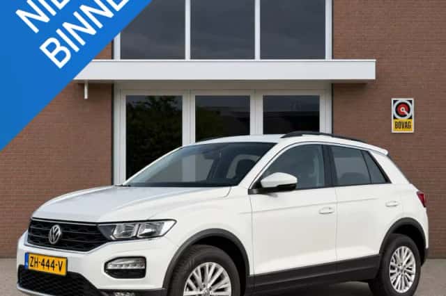 Volkswagen T-Roc (2019) thumbnail 1