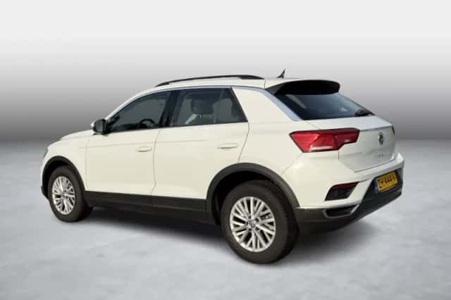 Volkswagen T-Roc (2019) thumbnail 3