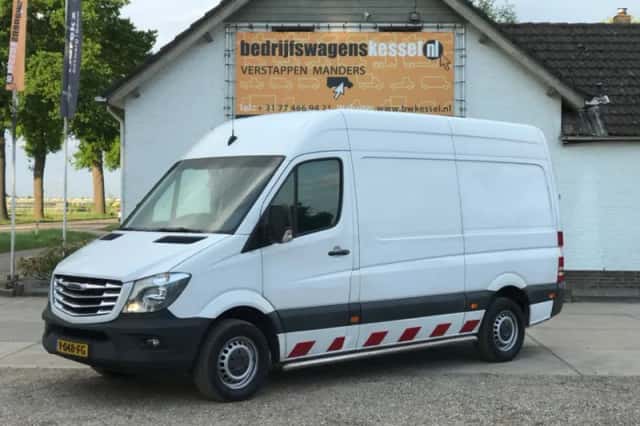 Mercedes-Benz Sprinter (2017) thumbnail 1