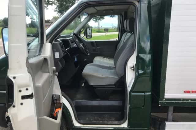 Volkswagen Transporter (2002) thumbnail 4