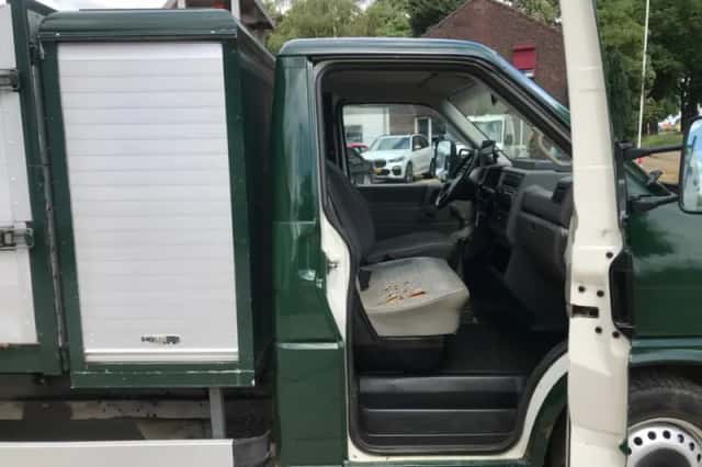 Volkswagen Transporter (2002) thumbnail 6
