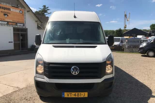 Volkswagen Crafter (2013) thumbnail 2