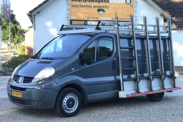 Renault Trafic (2013) thumbnail 1