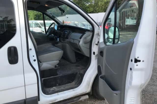 Opel Vivaro (2008) thumbnail 6