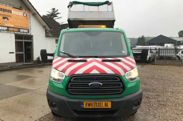 Ford Transit (2017) thumbnail 3