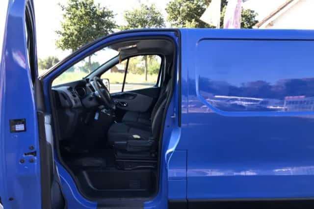 Renault Trafic (2018) thumbnail 3