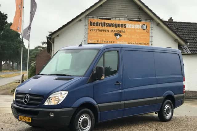 Mercedes-Benz Sprinter (2011) thumbnail 1