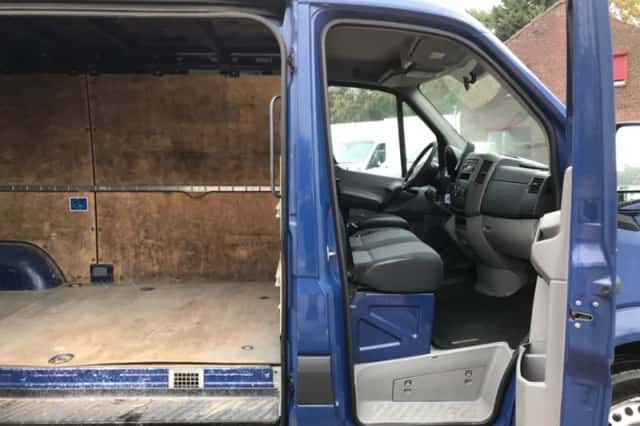 Mercedes-Benz Sprinter (2011) thumbnail 5