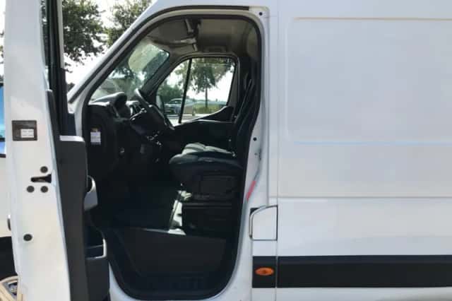 Renault Master (2016) thumbnail 4