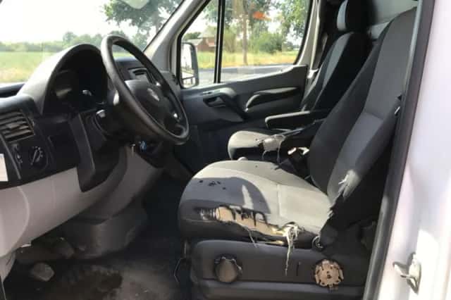 Volkswagen Crafter (2012) thumbnail 4