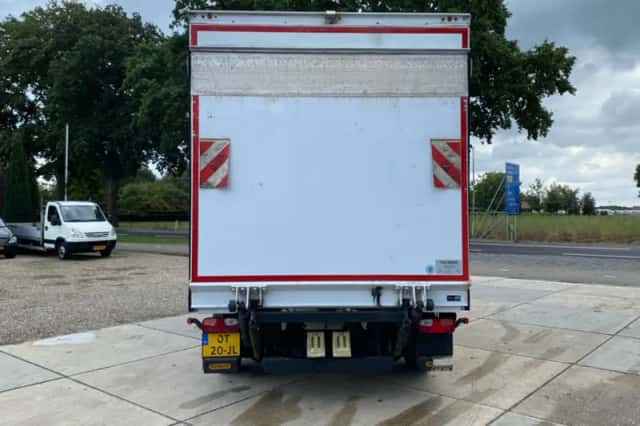 Mercedes-Benz Sprinter (2014) thumbnail 4