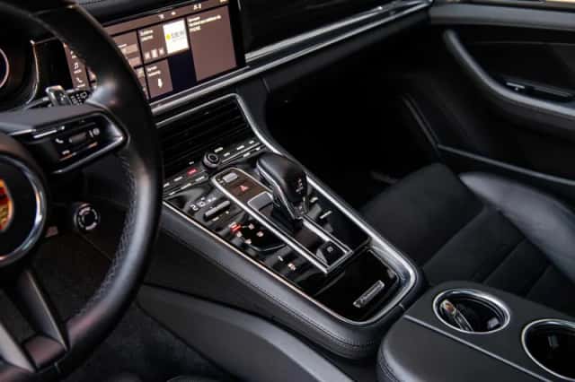 Porsche Panamera (2021) thumbnail 5