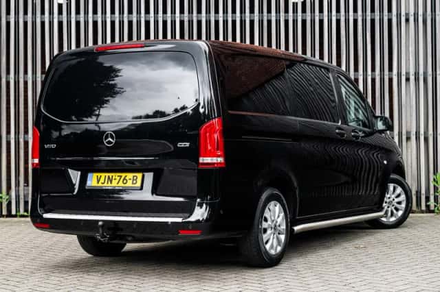 Mercedes-Benz Vito (2021) thumbnail 2