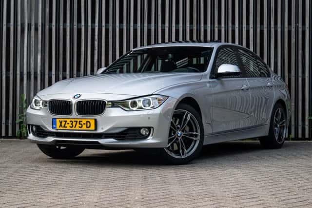 BMW 3-Serie (2015) thumbnail 1