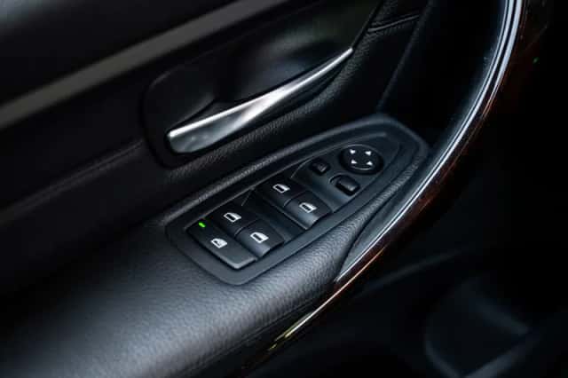 BMW 3-Serie (2015) thumbnail 5