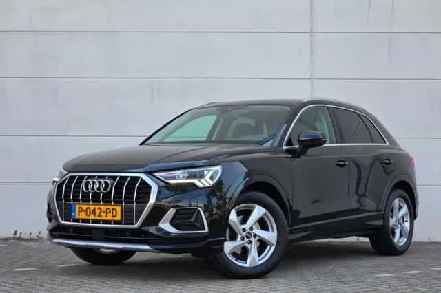 Audi Q3 (2022) thumbnail 1