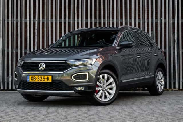 Volkswagen T-Roc (2018) thumbnail 1