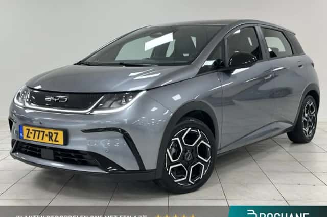 BYD Dolphin (2024) thumbnail 1