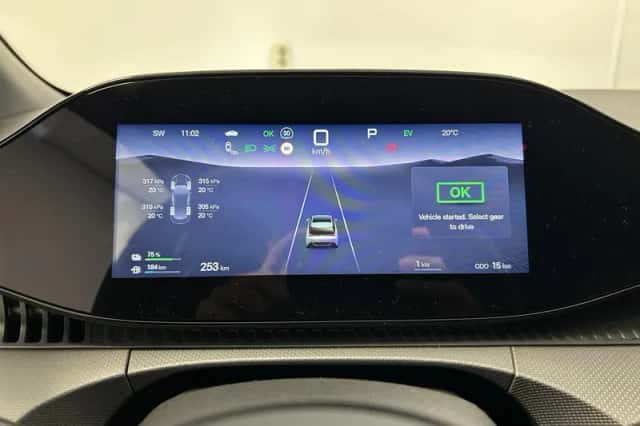 BYD Dolphin G (2026) thumbnail 4