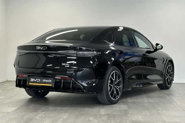 BYD Seal (2026) thumbnail 2