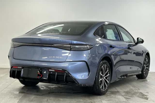 BYD Seal (2026) thumbnail 2