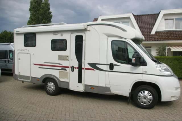 Adria Compact (2012) thumbnail 2