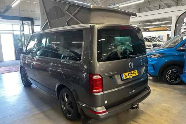 Volkswagen California (2019) thumbnail 6