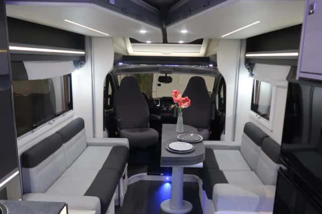 Chausson Premium (2020) thumbnail 5