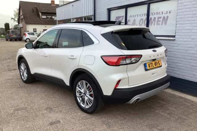 Ford Kuga (2020) thumbnail 2