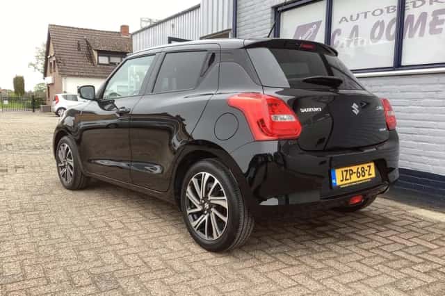 Suzuki Swift (2020) thumbnail 2