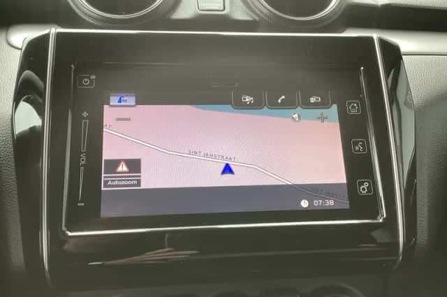 Suzuki Swift (2020) thumbnail 6