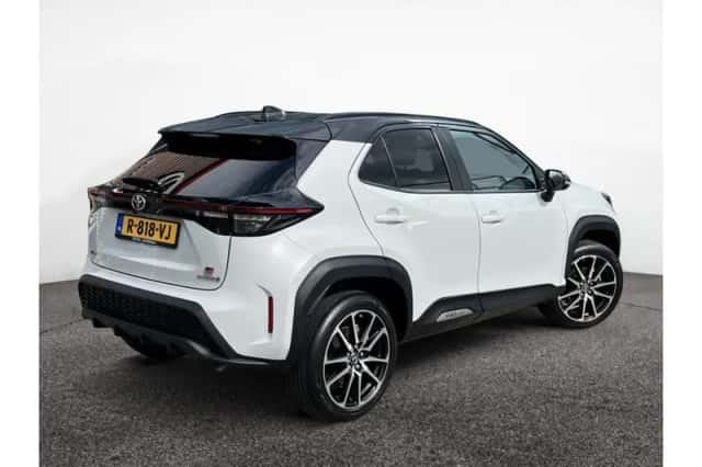 Toyota Yaris Cross (2022) thumbnail 2