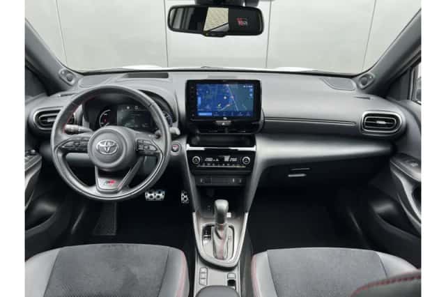 Toyota Yaris Cross (2022) thumbnail 3