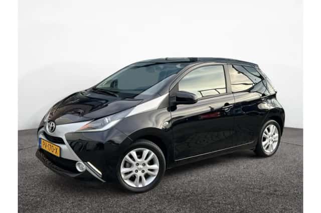 Toyota Aygo (2017) thumbnail 1
