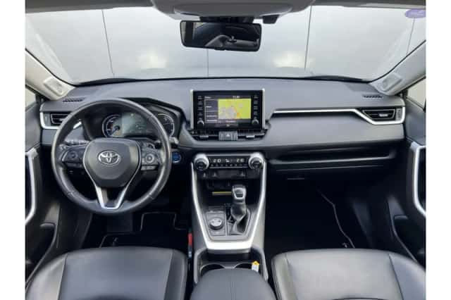 Toyota RAV4 (2020) thumbnail 3